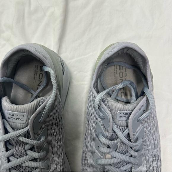 Under Armour Women's Hover Tennis Shoes. Size 8.5 - Picture 2 of 6